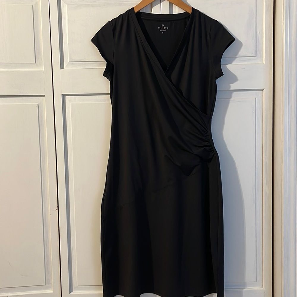 Athlete ruched faux wrap dress cap sleeves black size small